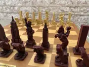 New York Berkeley Chess Set with 4.25 inch King - Cream and Red (UK)