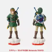 Nintendo Store Tokyo - The Legend of Zelda - Link Statue