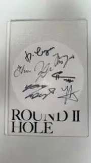 We are selling the 6th Berryberry Mini album autographed