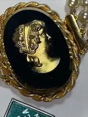 Hobe 3 Strand 6mm Cream Majorca Pearl NECKLACE Torsade Big Cameo Clasp w/ Label
