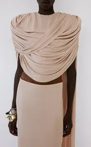 [The New Arrivals Ilkyaz Ozel] Khara Alhambra Gathered Capelet Top