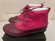 NEW Sorel Youth Out N About Patent Boots Sz 7 Deep Blush Pink/Black