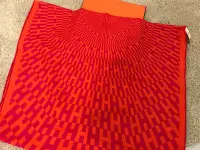 在飛比找Yahoo!奇摩拍賣優惠-Hermes 絕版65%CASHMERE 35%SILK圍巾