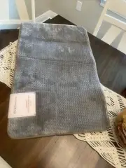 Jacquard Memory Foam Bath Mat 21 By 34 Inch New