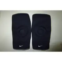 在飛比找蝦皮購物優惠-NIKE 前開洞式膝蓋保護套護膝套