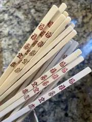 20 Chopsticks Bamboo Wood Chop Sticks Beautiful Gift Set NEW (10 Pairs)