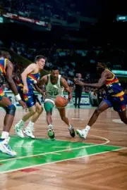 Reggie Lewis Boston Celtics drives v Todd Lichti Denver Nuggets pl- Old Photo