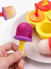 在飛比找樂天市場購物網優惠-小冰棍雪糕模具硅膠家用帶蓋冰棒模具可愛自制冰淇淋冰糕模具