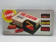 Rare Vintage 1976 Corgi Junior Die-cast Firetruck/ Ladder Truck Unopened NIB