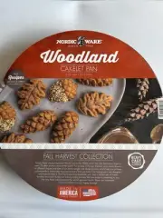 Nordic Ware Woodland Cakelet Pan