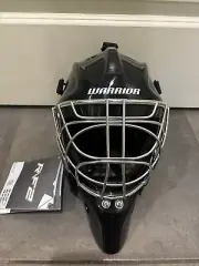Warrior R/F2 E Sr S/M Certified Black Mask Dangler Included