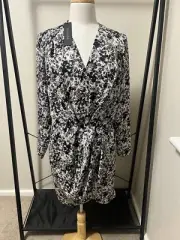DECJUBA Mahalia LS Drape Dress - Abstract Clover - Size 8 - BNWT RRP $159.95