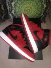 Air Jordan 1 Mid ‘Reverse Bred’ - Size 6Y/7.5 US Women’s - BRAND NEW IN BOX
