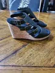 Walking Cradles Women's Koda Black Leather US 9 M