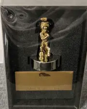 Super Mario Gold Statue Figure Platinum Member Memorial Club Nintendo