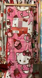 New Hello Kitty Chocolate Valentine 50 x 70 Plush Throw Blanket Tag & Hanger