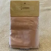 Gloria Vanderbilt King Pillowcases Pink 2 Piece Combed Cotton NEW