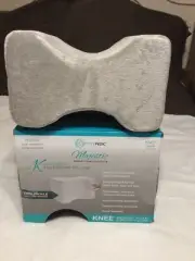 “NEW” SensorPEDIC Knee Contour 100% Memory Foam Support Pillow for Side Sleepers