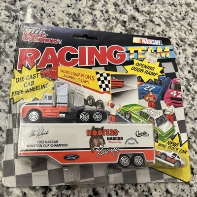 1992 Racing Champions Racing Team Alan Kulwicki Hooters