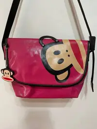 在飛比找Yahoo!奇摩拍賣優惠-「 二手包 」 Paul Frank 斜背包（桃紅）50