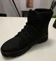 womans doc martens size 10