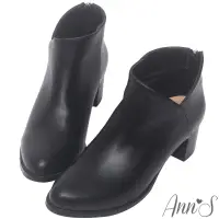 在飛比找Yahoo奇摩購物中心優惠-Ann’S纖瘦視覺-側V素面粗跟短靴-黑