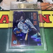 2019 Bowman Chrome Mega Box Vladimir Guerrero Jr Purple Chrome SP/250 BGS 9.5
