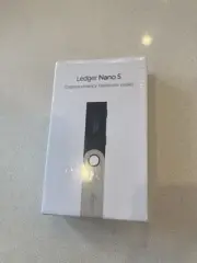 Ledger Nano S USB Cryptocurrency Cold Storage Hardware Wallet New and Sealed