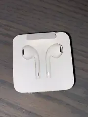 Apple EarPods Earphones for iPhone with Lightening Jack Connector Adapter - New