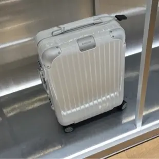 Rimowa HYBRID Cabin 四輪登機箱旅行箱