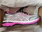 Asics Gt 2000 5 Women US 6 pink midgrey white