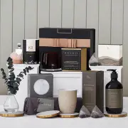 Exquisite Homewares Hamper with Robert Gordon