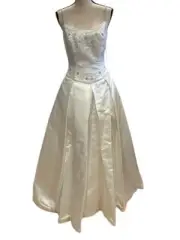 Demetrios Ivory Embellished Satin Mikado Wedding Gown Size 10 $1399