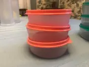 New Tupperware set of three 1 cup Wonder bowls