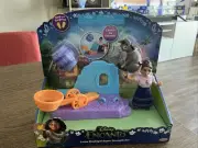 Disney Encanto Luisa Madrigal Super Strength Set New
