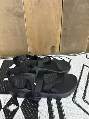 Chaco Men’s Z Cloud solid black Sandals Size 9