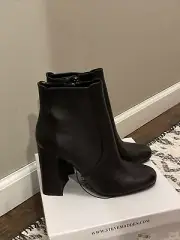 NIB Steve Madden Womens trix Almond Toe Ankle Fashion Boots, Black, Size 9