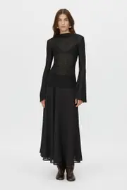 Davana Top Long Sleeve in Black - CAMILLA AND MARC® C&M