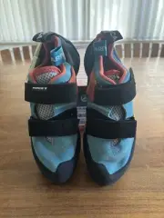 Brand New Scarpa Force V Climbing Shoe - Women’s 38.5