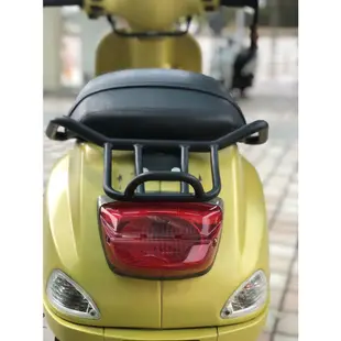 Vespa 偉士牌 消光黑 運動貨架 改裝後尾架 競技後扶手 行李架置物 LX LT S150 LXV150 VXL