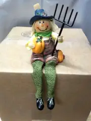 BOY SCARECROW WITH PITCH FORK AND PUMPKINS SHELF SITTER NEW WITHOUT TAG