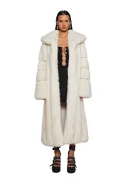 [Current Mood] Iconic Infatuation Faux Fur Coat