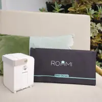在飛比找momo購物網優惠-【Roommi】多功能行動電源供應器│小電寶+28W太陽能板