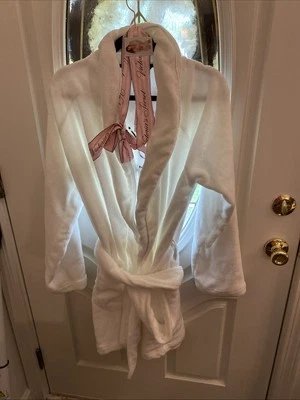Victoria’s Secret Women’s Size M/L Cozy Plush White Robe