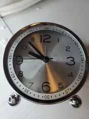 Table Office Desk Counter Top Small Size Silver Color Standing Clock battery op