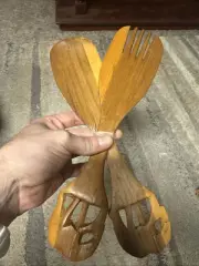 Vintage Hand Carved Wood Elephant Salad Serving Utensil Set Spoon & Fork Tongs