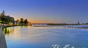 Beach Escape - The Entrance North