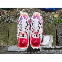 在飛比找Yahoo!奇摩拍賣優惠-【正品】Nike X Supreme Zoom Streak