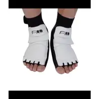 在飛比找蝦皮購物優惠-【全新】FLL跆拳道護具 護腳半指
