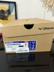 Mizuno Wave Momentum 2 Sneaker Women's US 11.5 White Volleyball Shoes